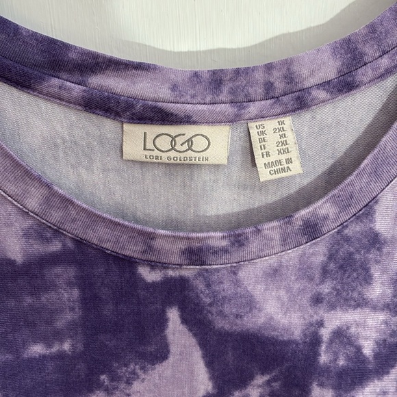 Logo by Lori Goldstein Printed Swing Top with Lace Hem Midnight Purple - Picture 2 of 6